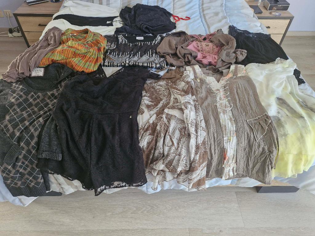 Vêtements dames, Enlèvement, Comme neuf