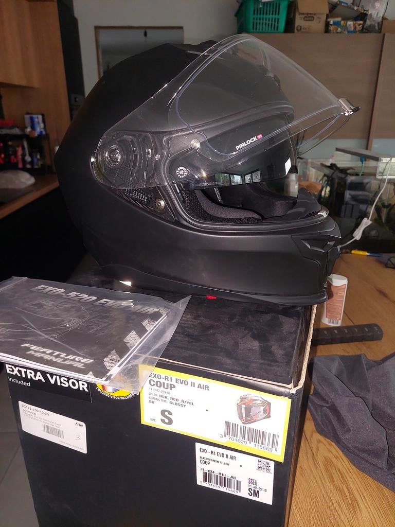 Motorhelm kind, Motoren, Ophalen