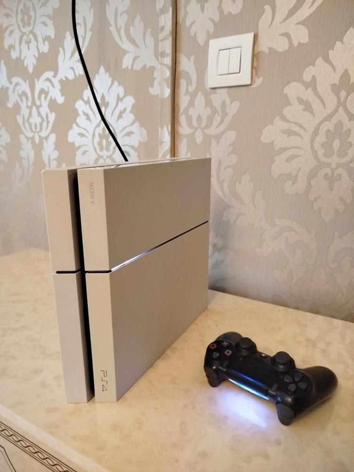 Sony PlayStation 4 PS4 500 Go blanc FAT CUH-1116A + manette, Consoles de jeu & Jeux vidéo, Consoles de jeu | Sony PlayStation 4