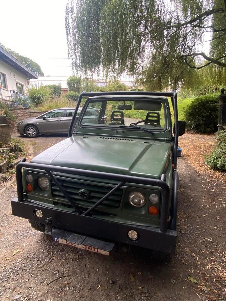 Suzuki samourai sj413, Autos, Oldtimers & Ancêtres, Particulier, Suzuki, Essence, 3 portes, Boîte manuelle, Vert, Gris, Quatre roues motrices / 4X4