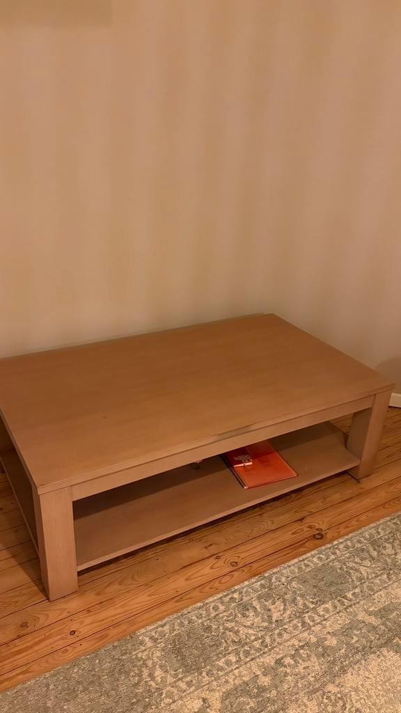 Salontafel in de woonkamer, Huis en Inrichting, Tafels | Salontafels, Gebruikt, Ophalen