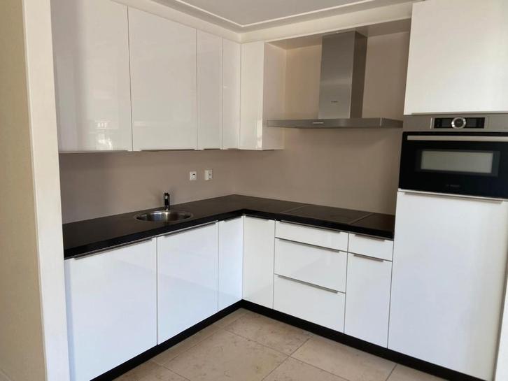 Moderne witte hoogglans hoekkeuken incl. Bosch GEDEMONTEERD, Maison & Meubles, Cuisine | Cuisines complètes, Comme neuf, Cuisine d'angle