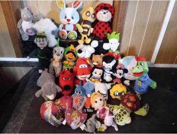 verzameling van +- 30 knuffels ook nieuwe , 20€ beschikbaar voor biedingen