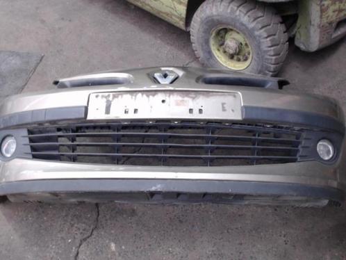 Pare choc avant Renault Clio 3 2008-2009 LP/14763, Auto-onderdelen, Carrosserie, Bumper, Renault, Voor, Gebruikt, Ophalen