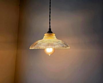 Vintage Holophane glazen hanglamp. beschikbaar voor biedingen