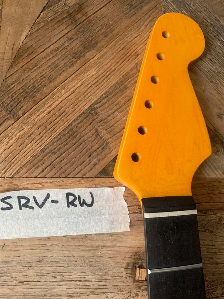 Stratocaster hals Rosewood toets- nitro satin”SRV RW”, Muziek en Instrumenten, Instrumenten | Onderdelen, Verzenden