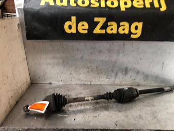 Aandrijfas rechts-voor van een Opel Vivaro beschikbaar voor biedingen