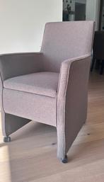 1 zeteltje op wieltjes, Huis en Inrichting, Stoelen, Ophalen, Hout, Bruin, Zo goed als nieuw