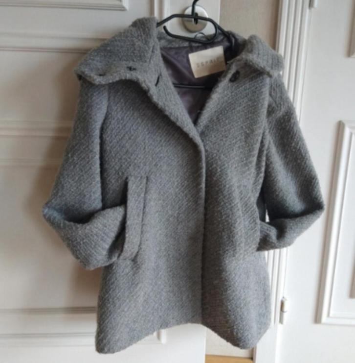 Leuke jas van esprit, Kleding | Dames, Jassen | Winter, Zo goed als nieuw, Maat 34 (XS) of kleiner, Grijs, Verzenden