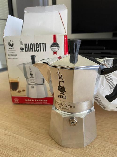 Bialetti Moka Express 3 kops, Electroménager, Cafetières, Neuf, Café moulu, Autres modèles, 2 à 4 tasses, Enlèvement ou Envoi