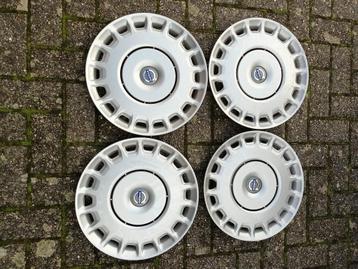 NOS Wieldoppenset Volvo 30760329 voor de C30, C70, V50,..... beschikbaar voor biedingen