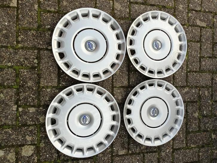 NOS Wieldoppenset Volvo 30760329 voor de C30, C70, V50,....., Auto-onderdelen, Banden en Velgen, Velg(en), 15 inch, Personenwagen