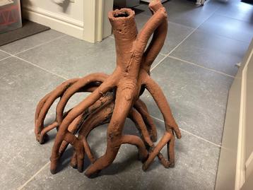 Mangrovewortel beschikbaar voor biedingen