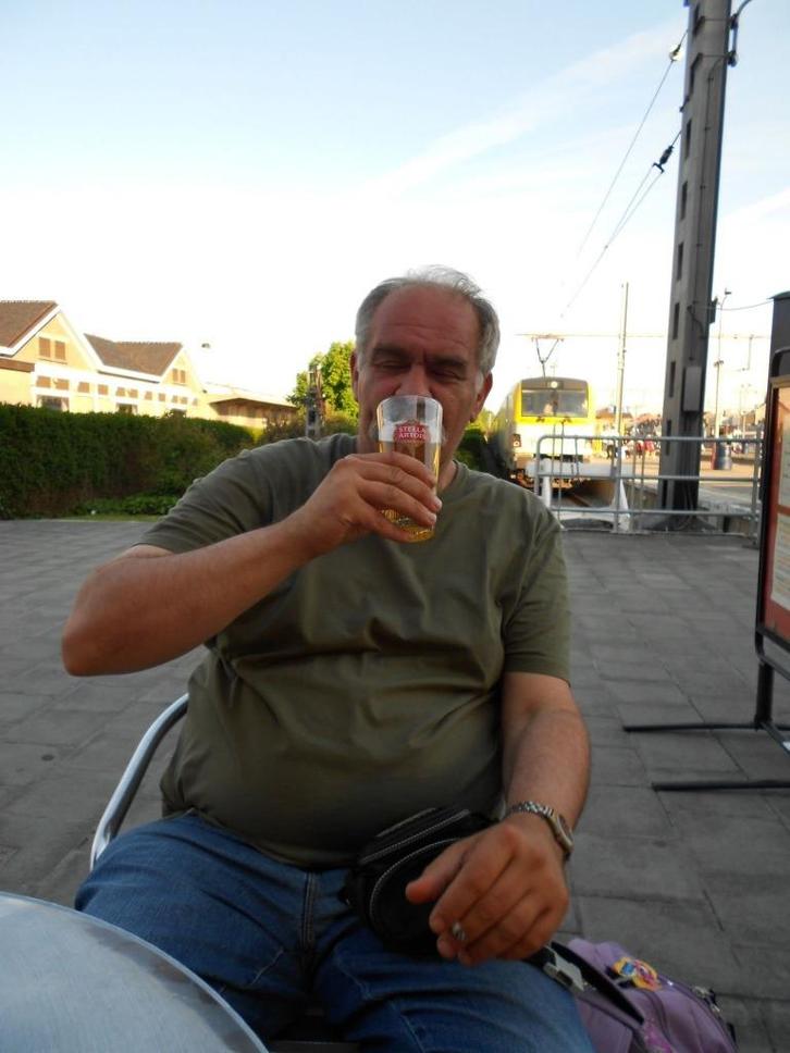 man zoekt vrouw, Contacten en Berichten, Man zoekt Vrouw