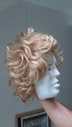 Blond pruik, Ophalen of Verzenden, Zo goed als nieuw