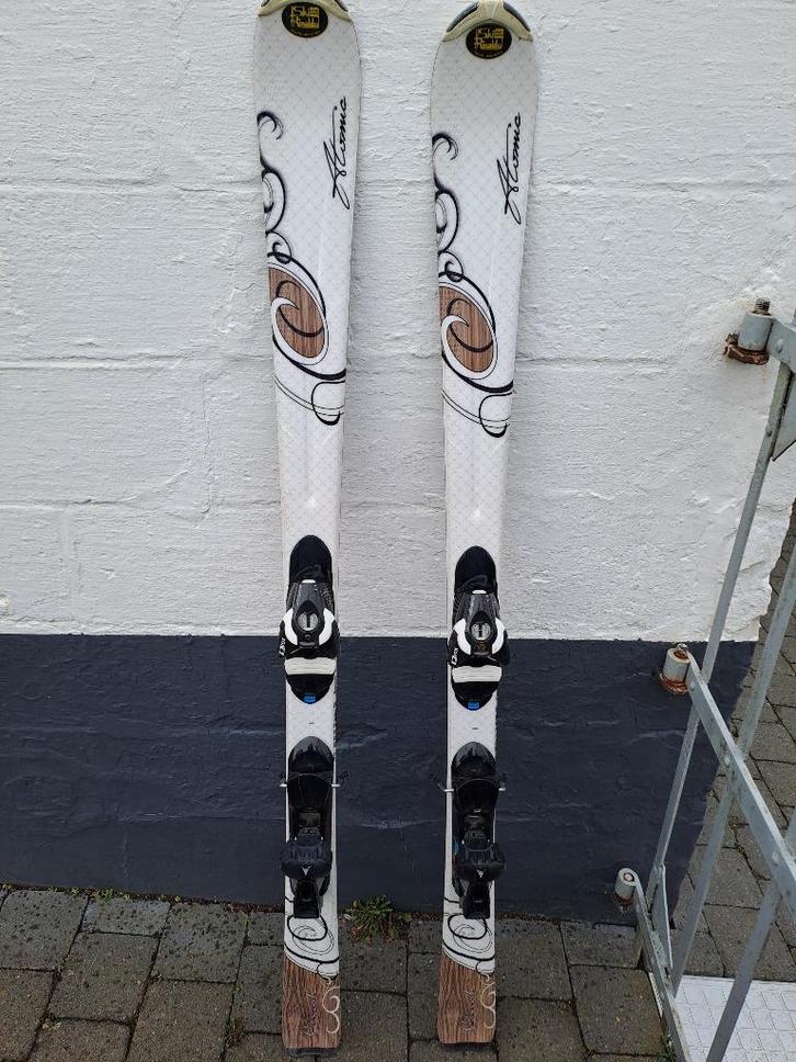 skis, Sports & Fitness, Ski & Ski de fond, Utilisé, Skis, Atomic, 140 à 160 cm, Enlèvement