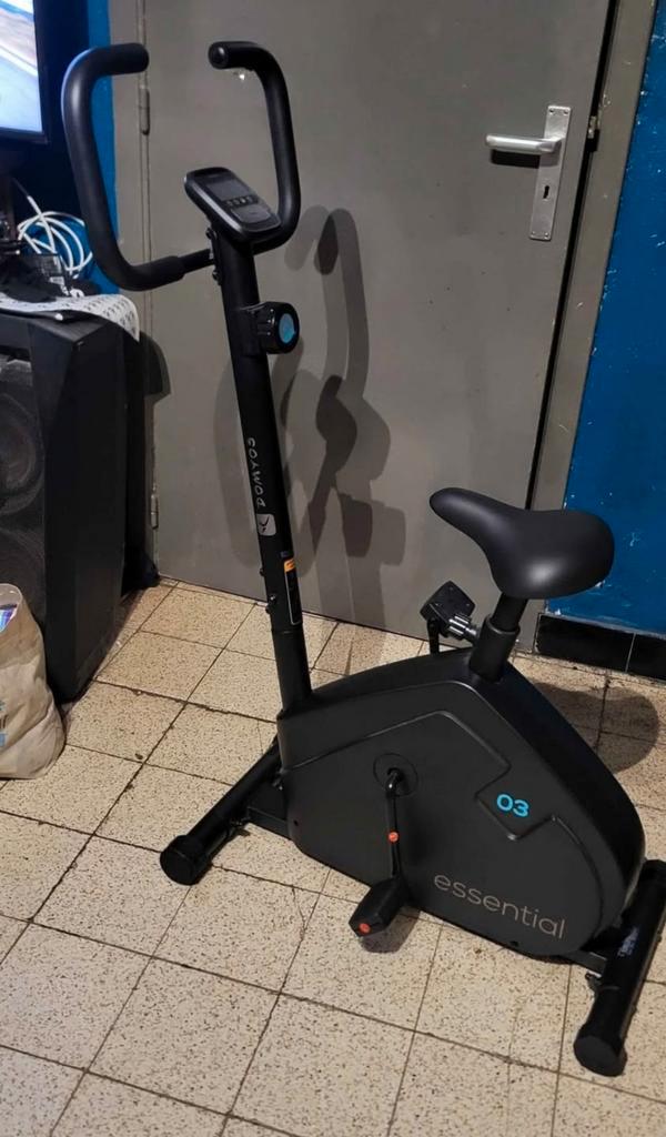 Vélo d'appartement Domyos Essential, Sports & Fitness, Appareils de fitness, Vélo d'appartement, Enlèvement