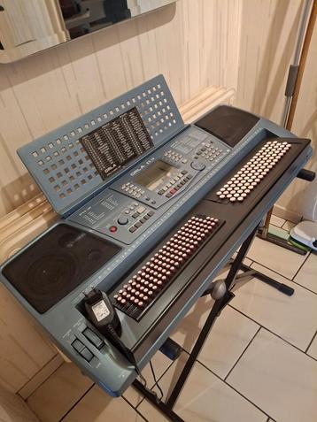 synthétiseur beschikbaar voor biedingen