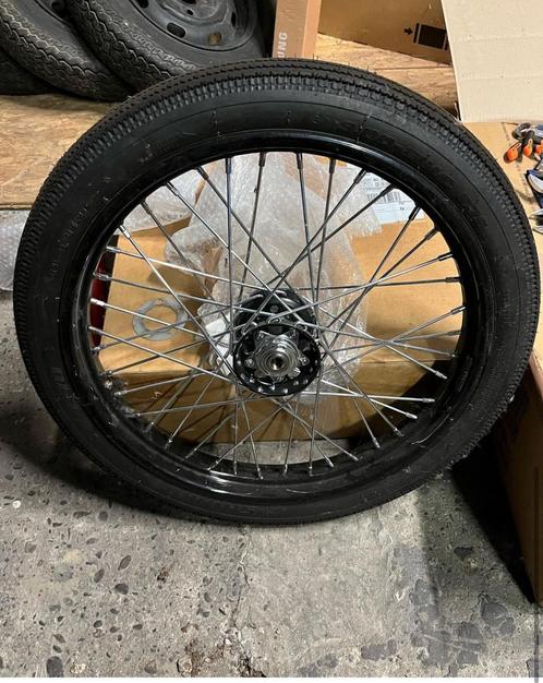 Harley Davidson front 21 shinko black wheels with star hub, Motos, Pièces | Harley-Davidson