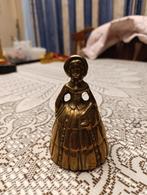 Clochette femme, Ophalen, Brons