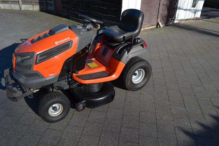 Husqvarna TS 342 Zijuitworp / Mulcher, Tuin en Terras, Zitmaaiers, Zo goed als nieuw, 90 tot 120 cm, Ophalen