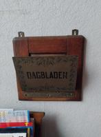houten dagbladhouder, Huis en Inrichting, Woonaccessoires | Krantenbakken en Lectuurbakken, Ophalen, Gebruikt
