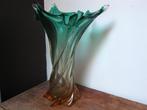 Vase torsadé vert émeraude en verre de murano., Maison & Meubles, Enlèvement ou Envoi, Utilisé, Vert, Verre