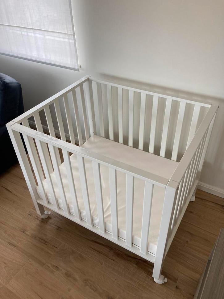 Park Childhome, Kinderen en Baby's, Babyparken, Zo goed als nieuw, Rechthoekig, In hoogte verstelbaar, Wieltjes, Ophalen