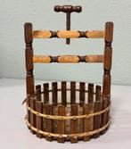 Antiek Vintage 1950 houten hout wensput mand notenkraker, Antiek en Kunst, Ophalen of Verzenden