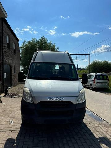 Iveco daily 2013 diesel camper zelfbouw met victron, Auto's, Iveco, Diesel, Particulier, Te koop