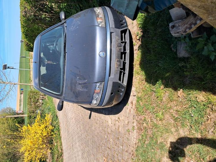 Moteur punto 40.000kms, Autos, Fiat, Particulier, Punto, Intérieur cuir, Cuir, Enlèvement