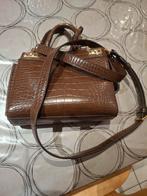 Bruine handtas, Handtassen en Accessoires, Tassen | Damestassen, Ophalen, Handtas
