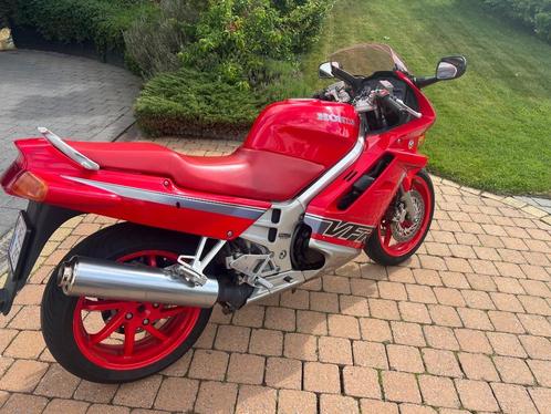 Honda VFR 750, Motoren, Motoren | Honda, Particulier, Toermotor, meer dan 35 kW, 4 cilinders, Ophalen