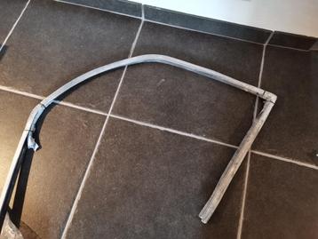Alfa 33 raamrubber L.voor 96585220/60504499, Enlèvement ou Envoi, Gauche, Alfa Romeo, Porte