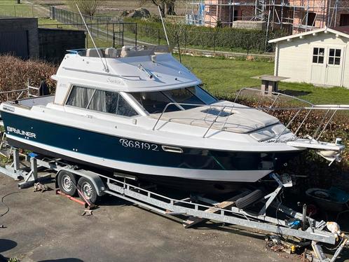 Bayliner 2556 flybridge met boegschroef, Watersport en Boten, Motorboten en Motorjachten, Gebruikt, Polyester, 6 tot 9 meter, Benzine