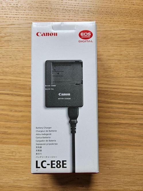 Canon LC-E8E Batterijlader, Audio, Tv en Foto, Fotografie | Accu's en Batterijen, Zo goed als nieuw, Ophalen of Verzenden