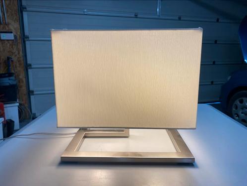 Design mooie lamp dimbaar met 2x E27 lampvoet, Huis en Inrichting, Lampen | Tafellampen, Stof, Ophalen
