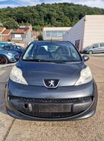 Peugeot 107 1.0i Trendy, 4 zetels, Stof, 50 kW, Zwart