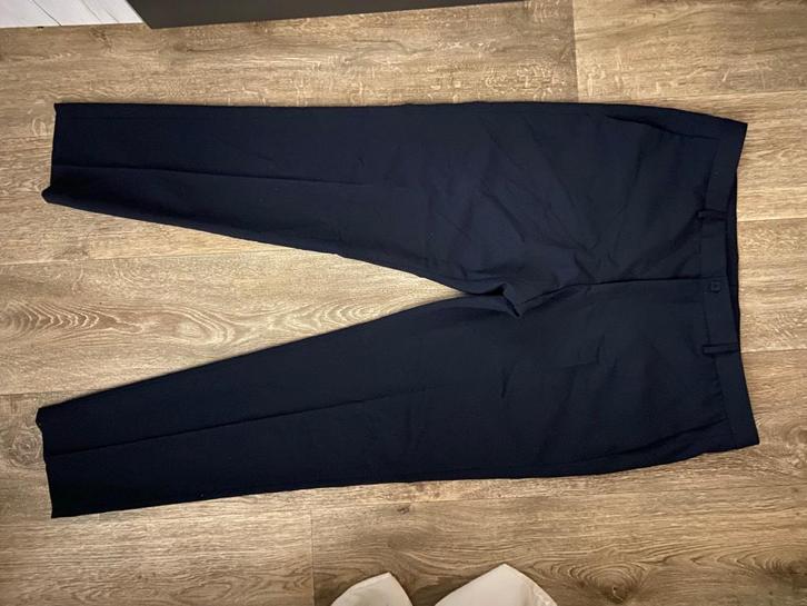 Pantalon ZARA slim fit – noir – Taille L (42), Kleding | Heren, Broeken en Pantalons, Zo goed als nieuw, Overige maten, Blauw