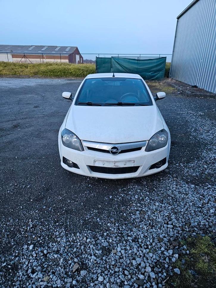 Opel tigra en panne essence euro 4, Auto's, Opel, Particulier, Tigra, Benzine, Euro 4, Groen, Ophalen