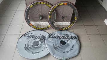 Set  fietswielen Cosmic z.g.a.n beschikbaar voor biedingen