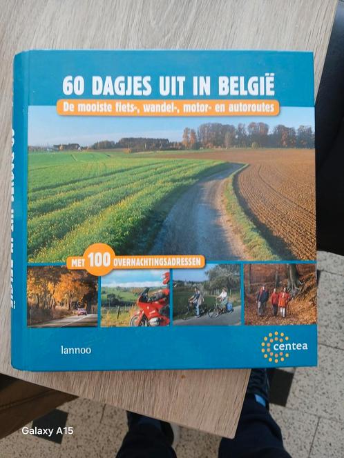 60 dagjes uit in België de mooiste fietswandel motor en auto, Boeken, Reisgidsen, Zo goed als nieuw, Ophalen of Verzenden