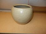 nr.97- Bloempot beige, Tuin en Terras, Bloempotten, Ophalen, Rond, Binnen