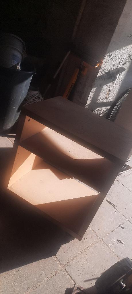 Meuble TV sur roulettes à donner, Huis en Inrichting, Kasten |Televisiemeubels, Ophalen