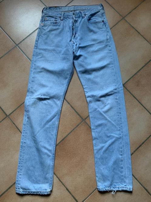 Levi's 501 blauwe damesjeans W30 L32 gescheurd. Vintage., Kleding | Dames, Spijkerbroeken en Jeans, Gedragen, W30 - W32 (confectie 38/40)