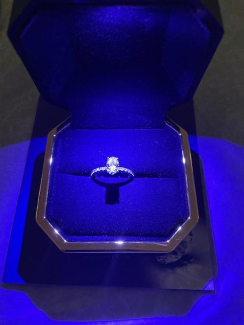 Diamanten dames ring, Handtassen en Accessoires, Ringen, Nieuw, Dame, Kleiner dan 17, Goud, Ophalen of Verzenden