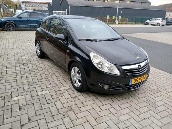 OPEL CORSA CDTI POUR BRICOLEUR, doit partir .260.000 carnet, Auto's, Opel, Particulier, Corsa, Diesel, Euro 5, Stadsauto, 3 deurs