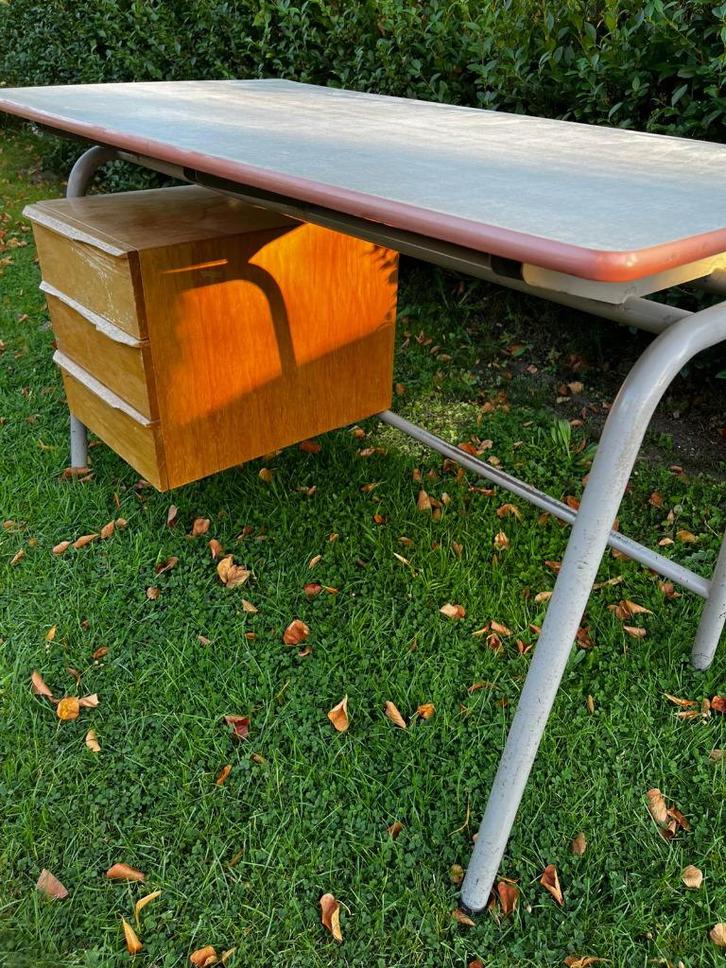 retro vintage bureau, Huis en Inrichting, Bureaus, Gebruikt, Bureau, Ophalen