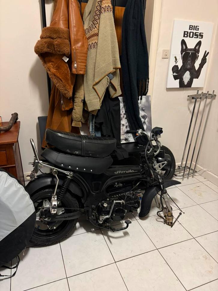 Onderdelen dax gezocht!, Fietsen en Brommers, Brommeronderdelen | Algemeen, Zo goed als nieuw, Koplamp, Ophalen of Verzenden