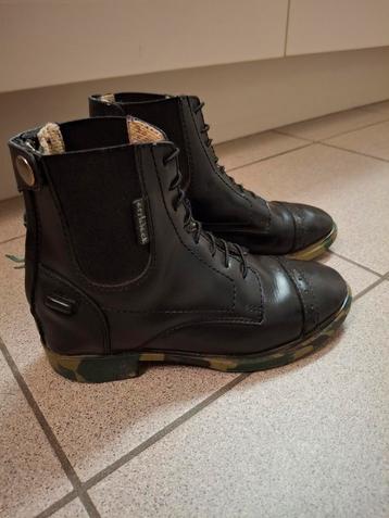 Jodhpurs en chaps mt 33 beschikbaar voor biedingen